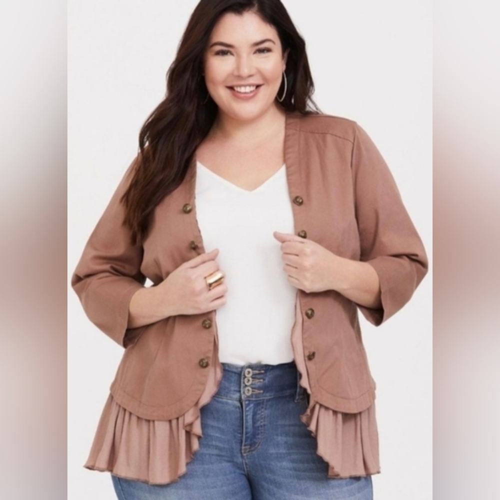 Torrid Till Georgette Peplum military” jacket in Dusty Pink Sz 2x